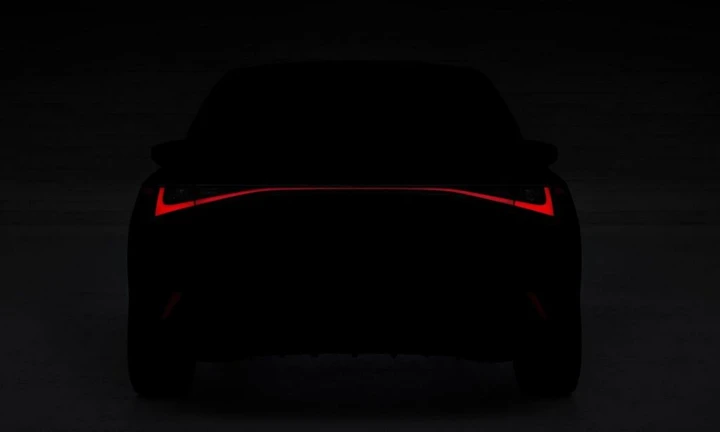 Nuova Lexus IS: rimandato il debutto