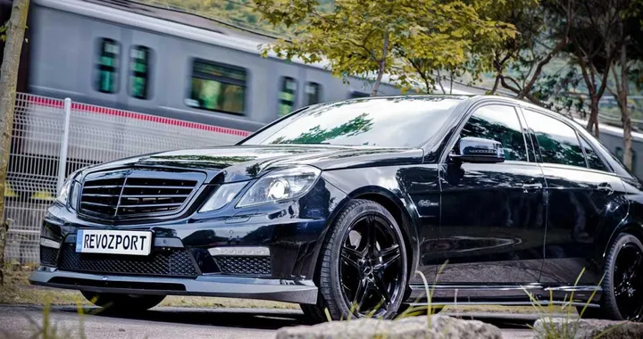 Mercedes E 63 AMG by Revozport