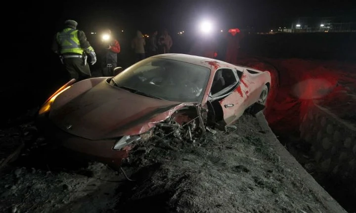 Incidente per il calciatore Arturo Vidal, Ferrari 458 distrutta