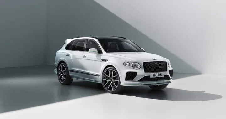 Bentley evolve senza rinunciare al lusso: debutta il nuovo Bentayga Speed