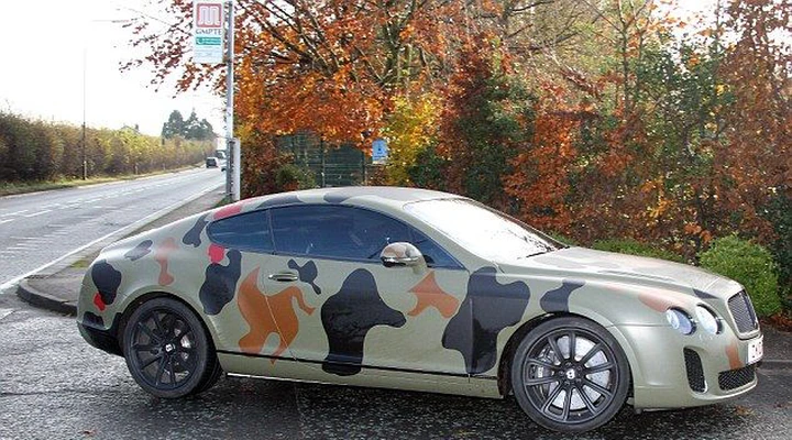 Mario Balotelli dice addio al suo garage di supercar
