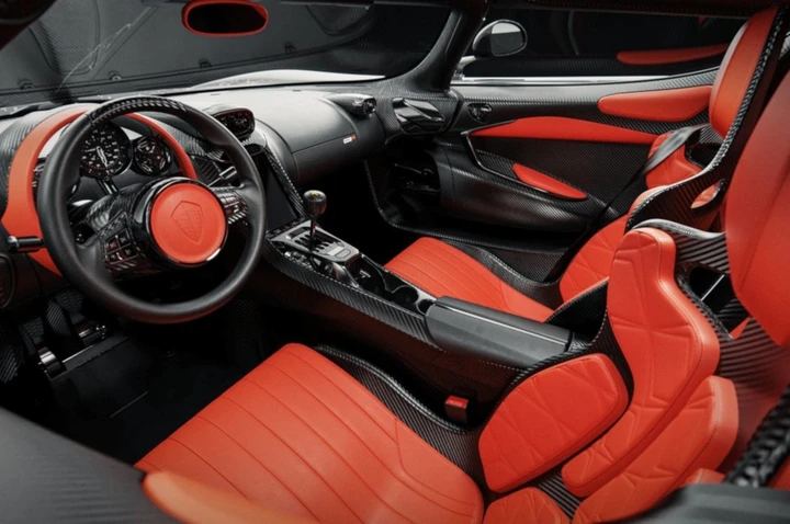 Koenigsegg CC850 2023: immagini ufficiali
