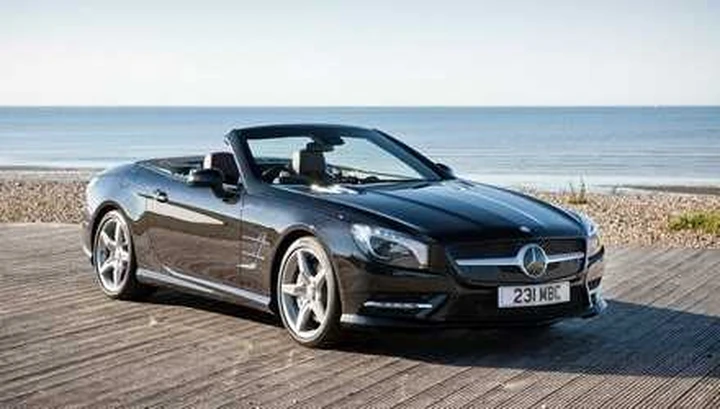 Mercedes SL 500, prezzo da 117.057 euro