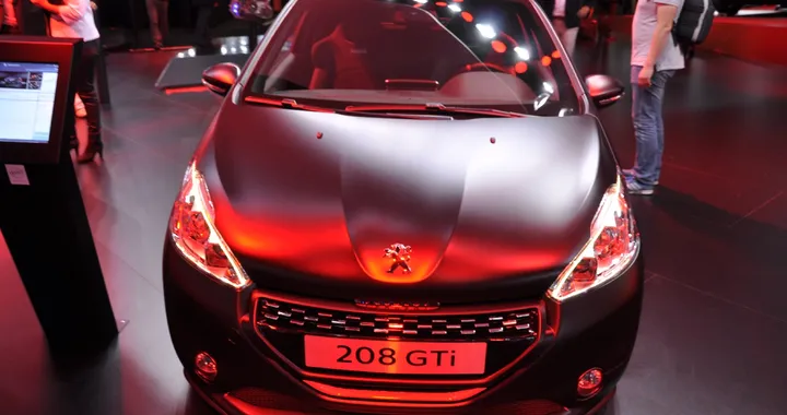 Peugeot 208 GTi 30th e un concorso per festeggiare il mito GTi