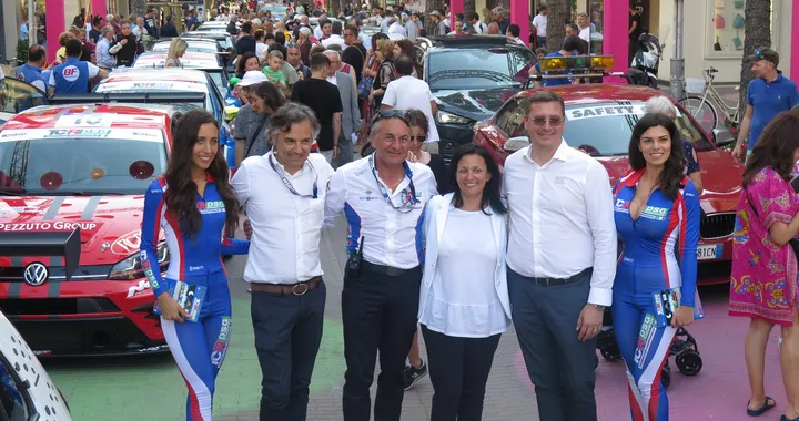 TCR DSG Endurance, gli Altoè trionfano nella notte di Misano