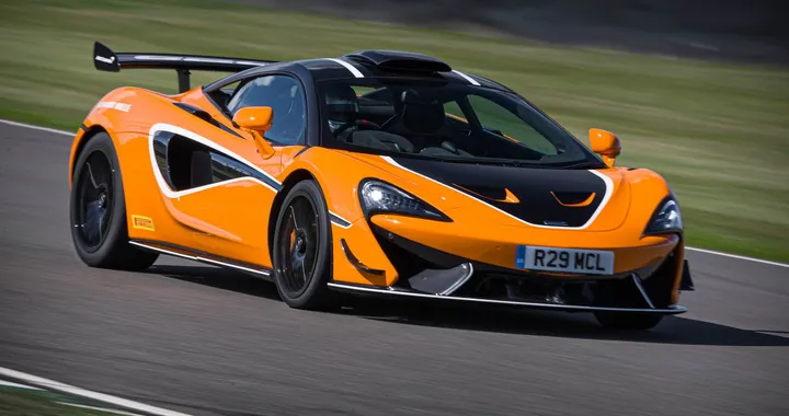 McLaren 620R: solo 225 esemplari al prezzo di 250.000 euro