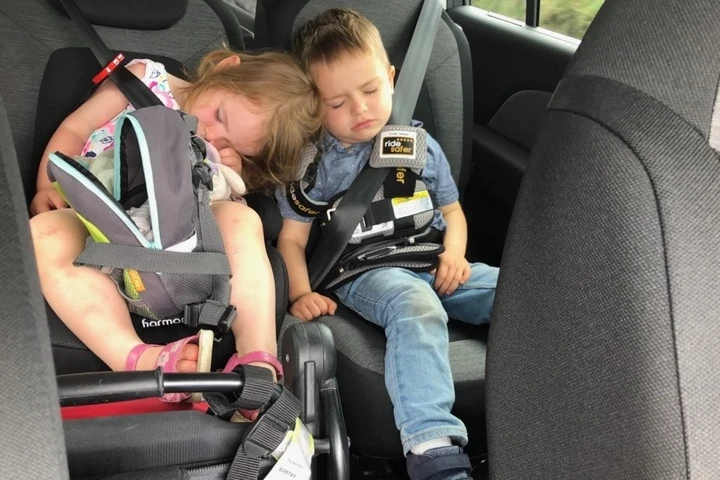 Come montare il seggiolino in auto