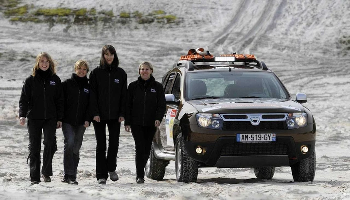 Dacia Duster vittoriosa al rally Aïcha Des Gazelles