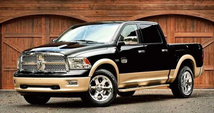 Dodge Ram Laramie Longhorn: lusso e stile western