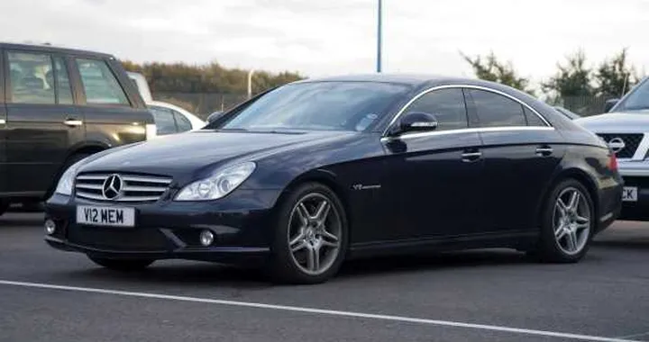 Auto: made in Germany? Tira solo all'estero