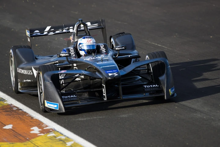 Formula E: test in pista convincenti per la DS Virgin Racing