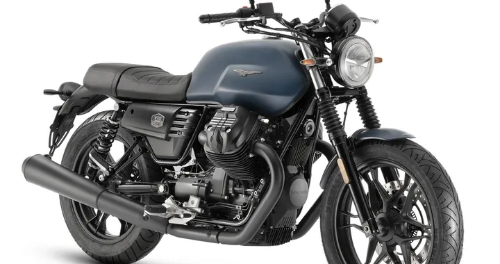 Moto Guzzi V7 III Stone, debutta l’esclusiva versione Night Pack