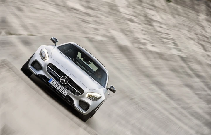 Mercedes AMG GT nuove foto