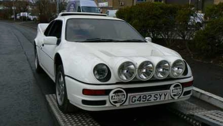 In garage, 2 rare Bmw M3 e una Ford RS200