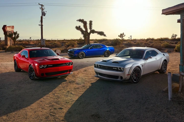 Dodge Challenger SRT Hellcat 2019: immagini ufficiali
