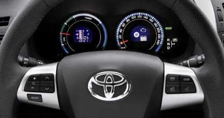 Toyota Auris HSD, full Hybrid a 22.000 euro
