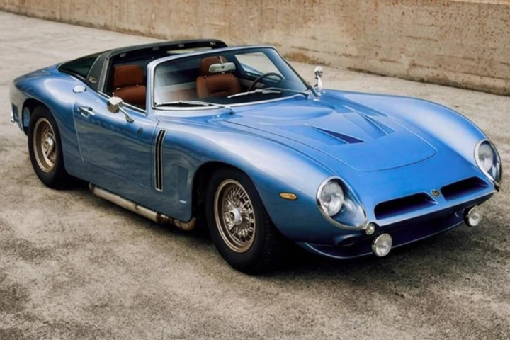 Bizzarrini riscopre un progetto di Giugiaro: nasce la 5300 Aperta Lusso