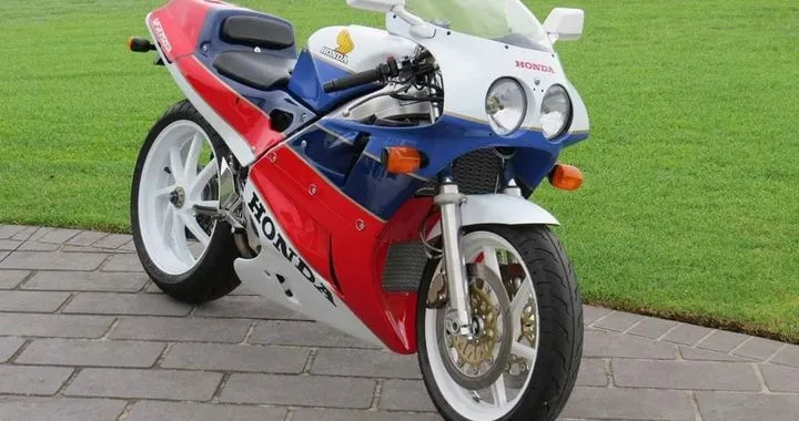 Assicurazione moto d’epoca: quanto costa?