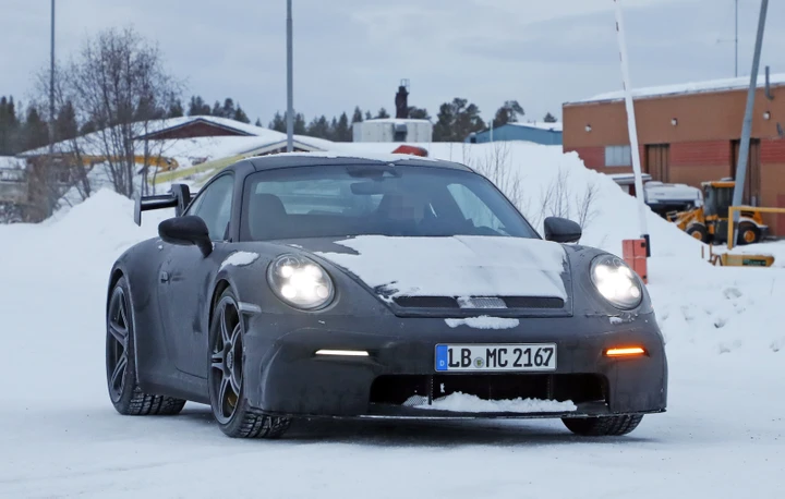 Porsche 992 GT3: spiata la nuova generazione