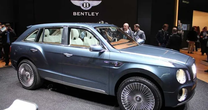 Bentley EXP 9 F Concept: a Ginevra arriva il SUV