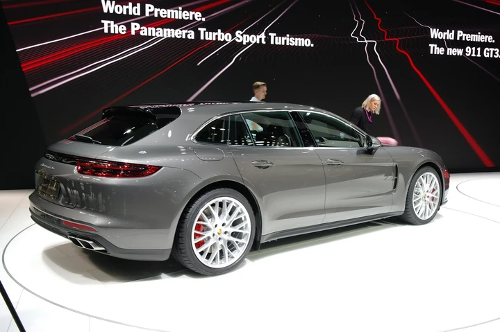 Porsche Panamera Sport Turismo al Salone di Ginevra 2017