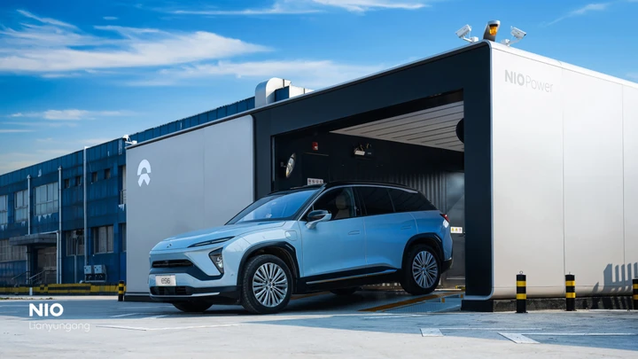 Il battery swap rivoluziona la mobilità elettrica: CATL e Nio in prima linea