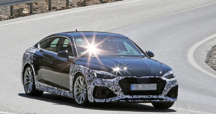 Audi RS5 Sportback: foto spia del restyling