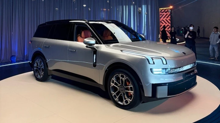 Lynk & Co 900: il SUV ibrido plug-in che ridefinisce il lusso