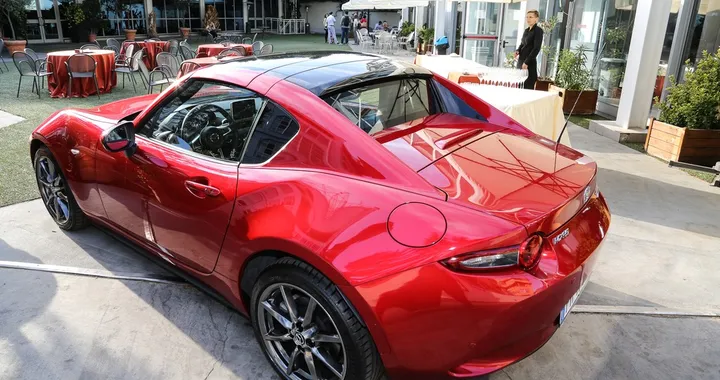 Mazda e Andrea Golino: missione Golfinger