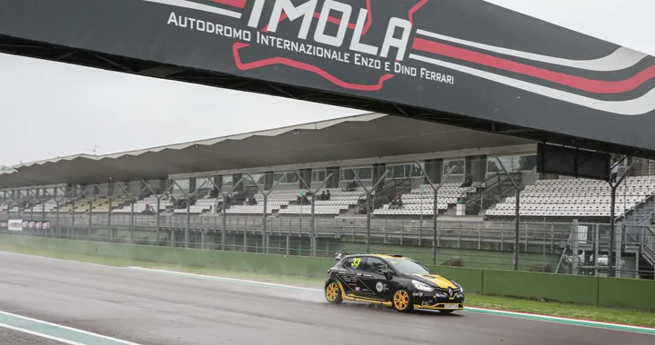 Renault Clio Cup: ultima tappa a Imola