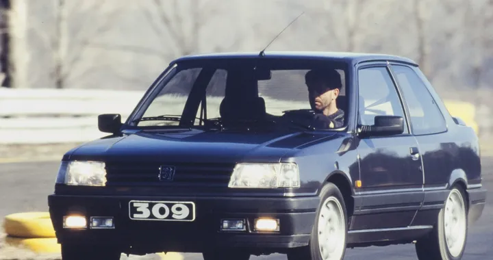 Peugeot 309 GTI 16: una sportiva indimenticabile