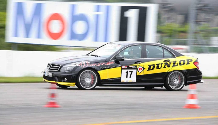 Mercedes C63 AMG 