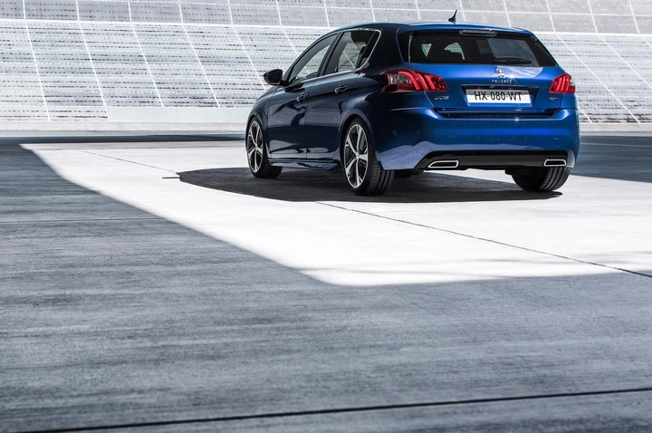 Peugeot 308 GT: le immagini ufficiali