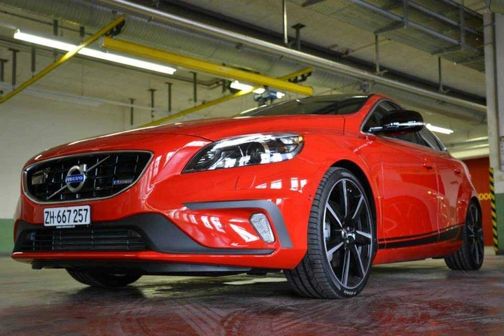 Volvo V40 Sport 200: solo per la Svizzera