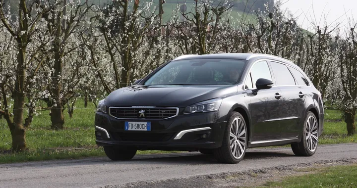 Peugeot 508 2.0 BlueHDi 180 CV GT Line, prova su strada