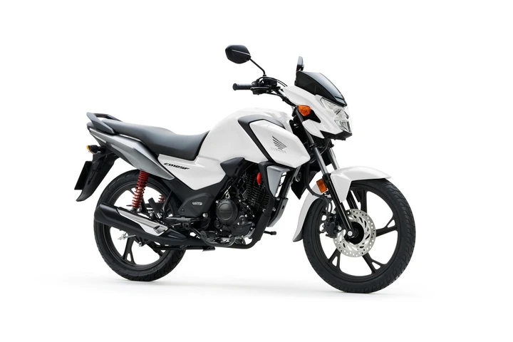 Honda CB125F 2021: immagini ufficiali