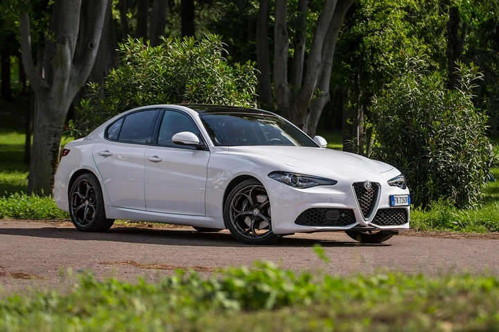 Alfa Romeo Giulia Q2 2.2 turbodiesel 180 CV: la prova su strada