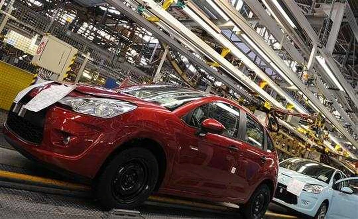 Peugeot-Citroen, a rischio 10.000 posti di lavoro