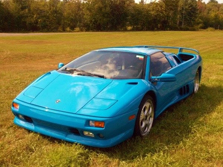 All'asta la Lamborghini che fu di Donald Trump