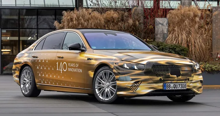 Nuova Mercedes Classe S: 2.700 novità per restare regina del lusso