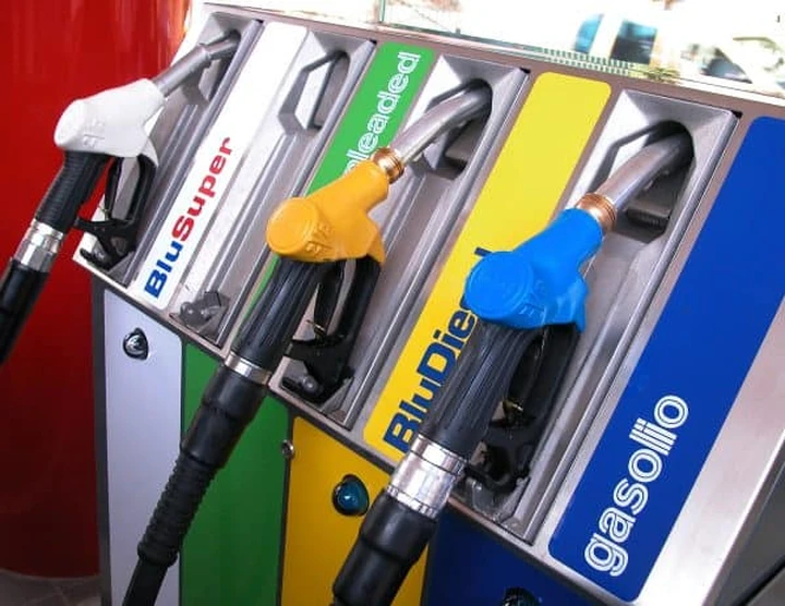 Prezzi dei carburanti, perché il crollo del petrolio non arriva alla pompa
