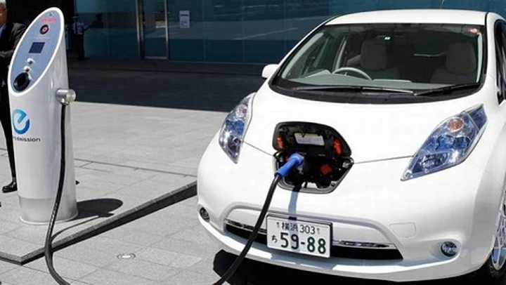Norvegia: stop alle auto a combustione interna. Dal 2025 solo auto elettriche