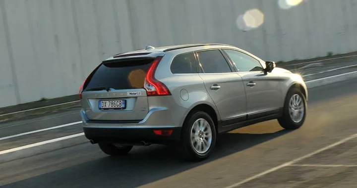 Volvo XC60: la svedese che ti fa girar la testa