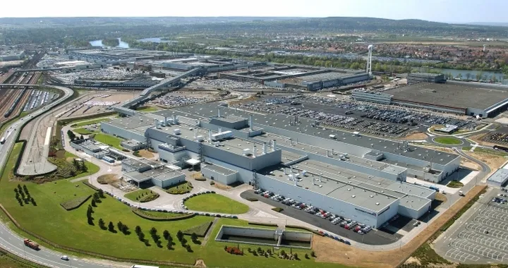 PSA: un nuovo modello sarà prodotto nello stabilimento di Poissy