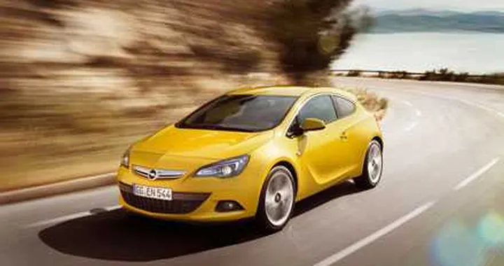 Opel Astra GTC: nuovo video ufficiale