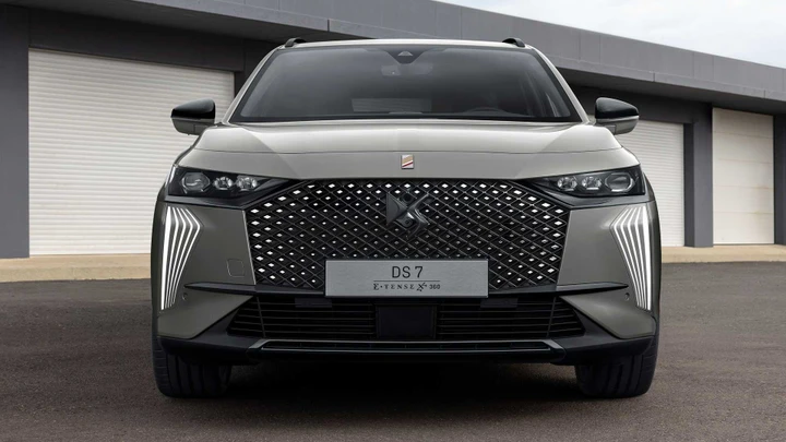 DS: dal 2024 produrrà solo elettriche