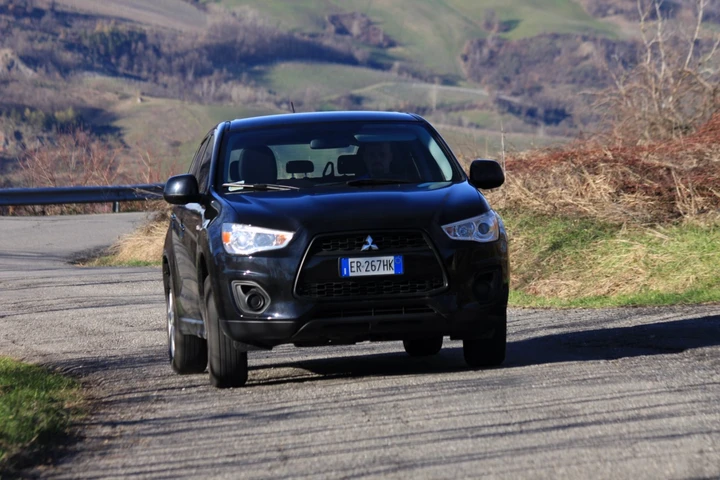 Mitsubishi ASX 1.6 2WD Gpl Inform: la prova su strada