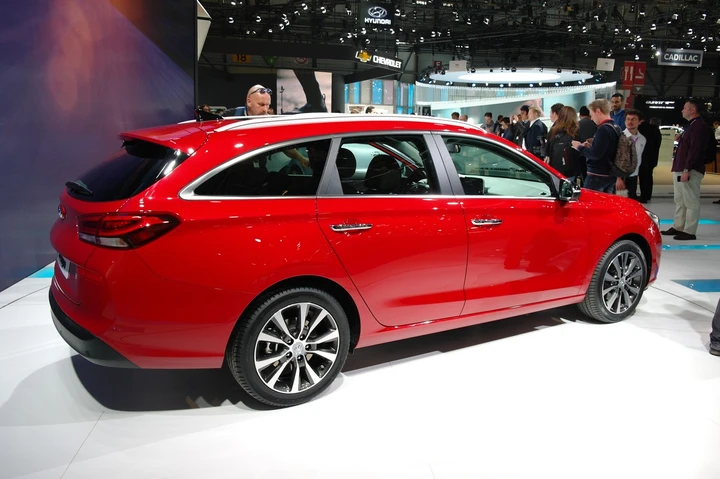 Nuova Hyundai i30 Wagon: svelata al Salone di Ginevra 2017