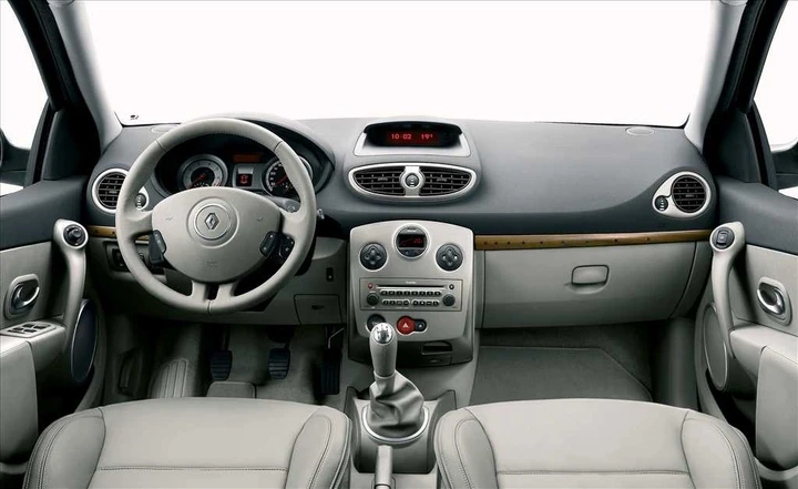 Renault Clio Model Year 2009