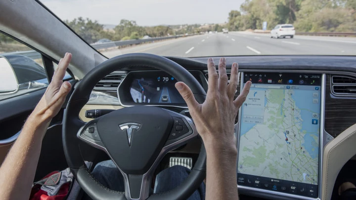 La guida autonoma piace alla metà degli italiani